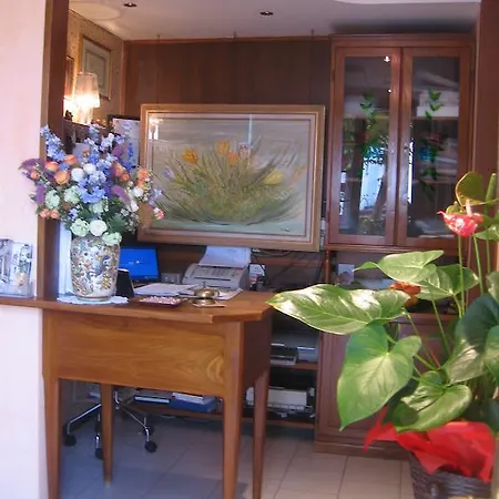 Hotel Paradiso